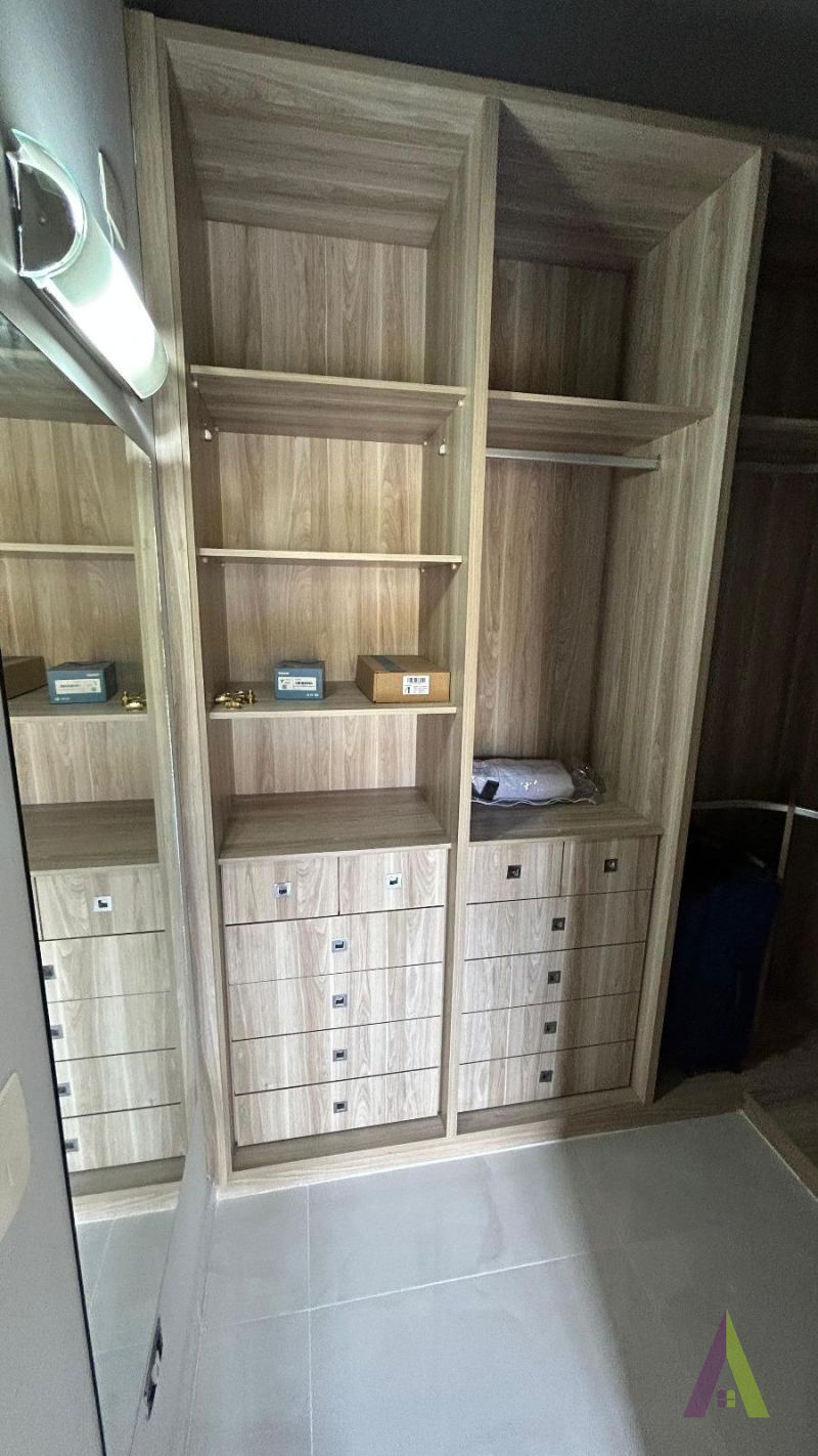 Casa Alto Padrão em Condomínio Fechado com Lago em São Roque!