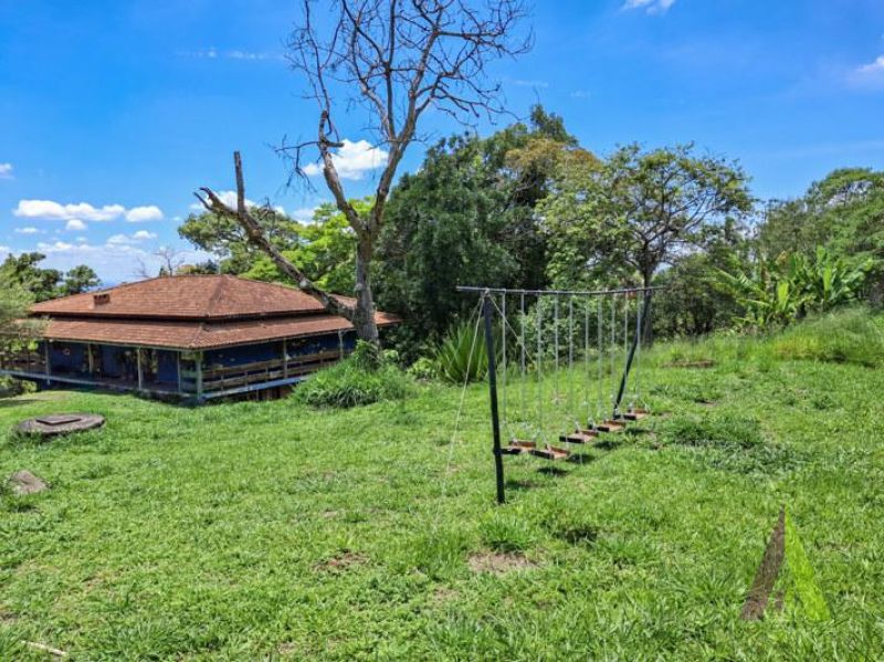 Chácara em Bairro tradicional de São Roque!