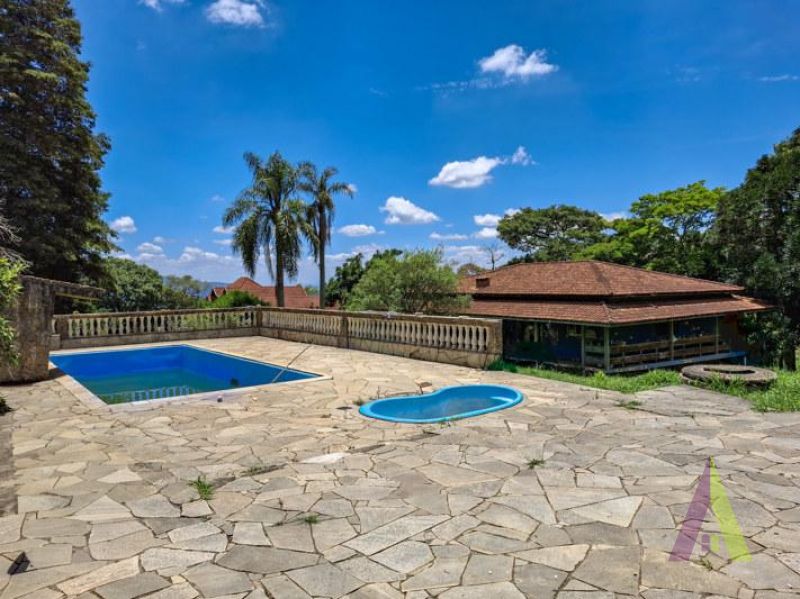 Chácara em Bairro tradicional de São Roque!