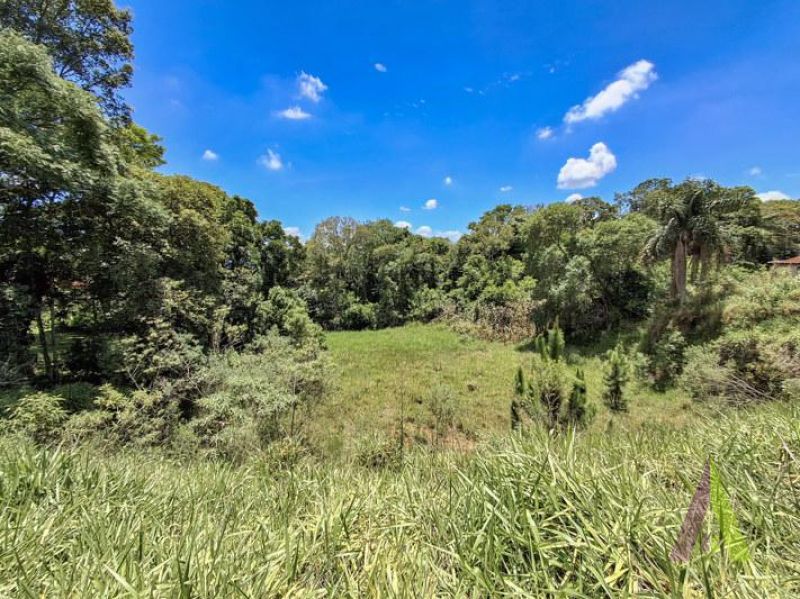 Chácara em Bairro tradicional de São Roque!
