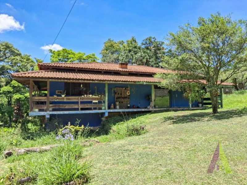 Chácara em Bairro tradicional de São Roque!