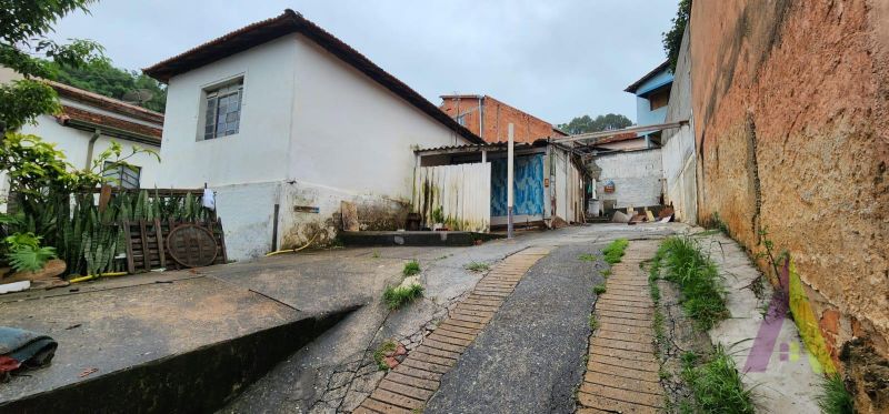 Casa Próximo ao Centro de São Roque!