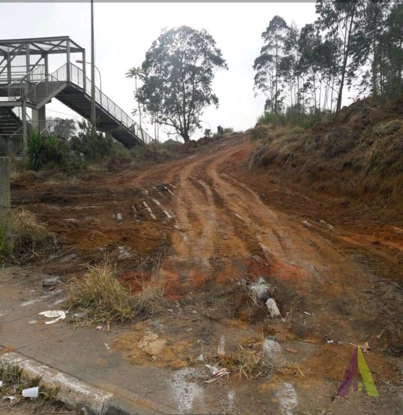 Terreno Km 40 da Raposo Tavares