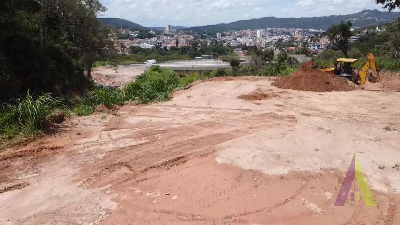 Excelente Terreno á venda próximo ao Centro de São Roque!