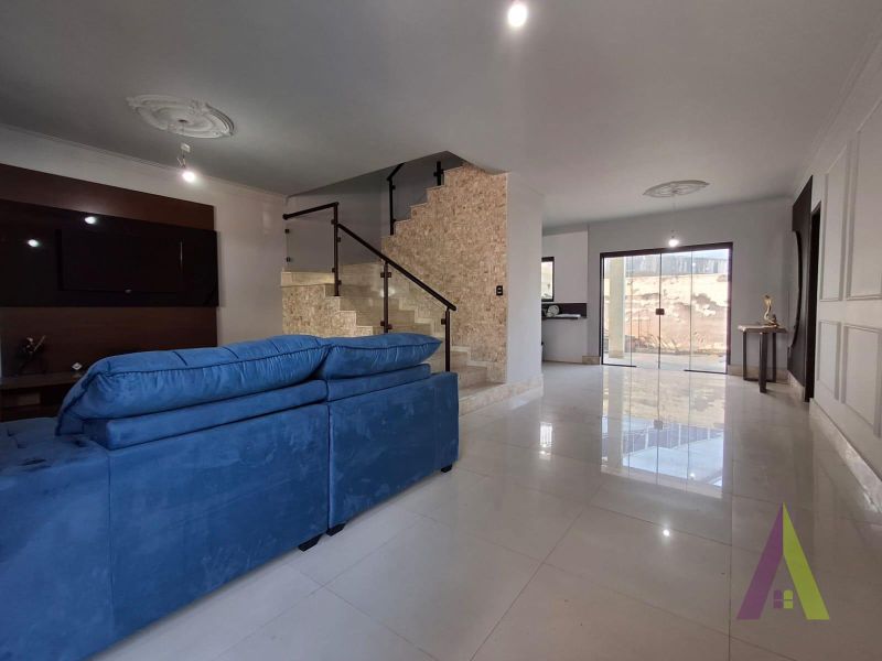 Casa em Condômino Fechado de São Roque!! 