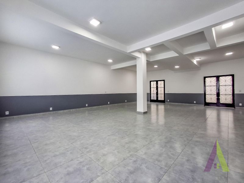 Sala comercial próxima ao centro