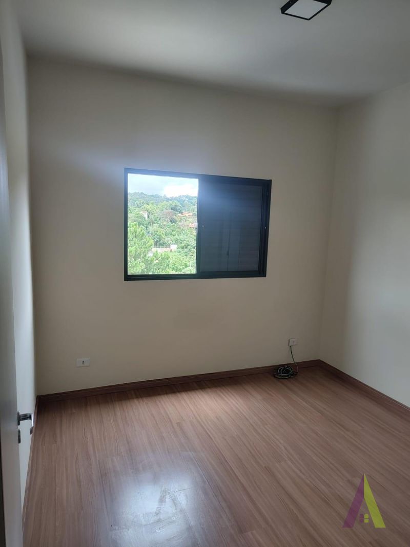 Casa em Condomínio Fechado de São Roque!