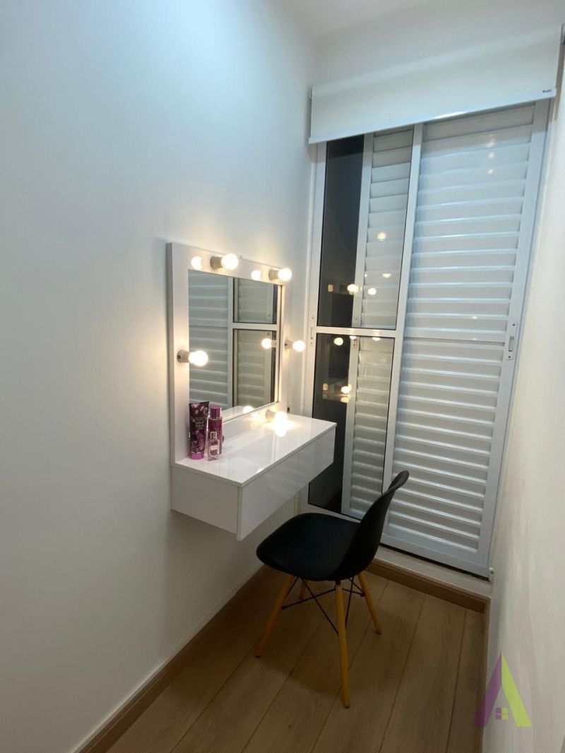 Apartamento mobiliado no Campolim!