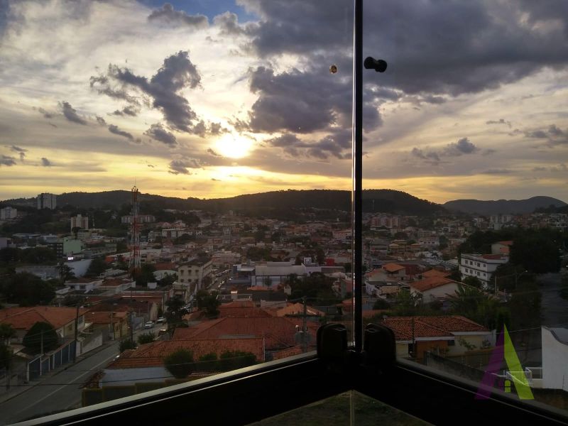 Apartamento Bairro Nobre de São Roque!