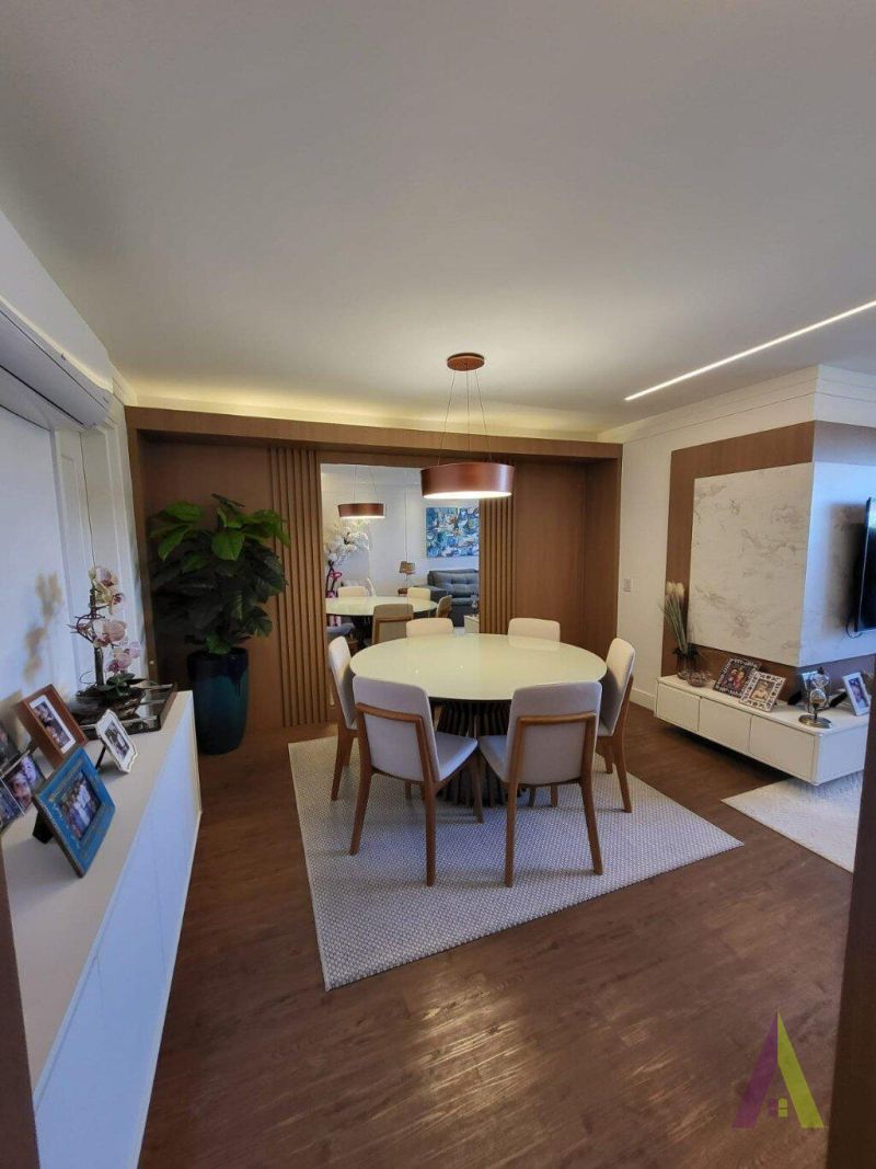 Apartamento Decorado em Condomínio de São Roque!