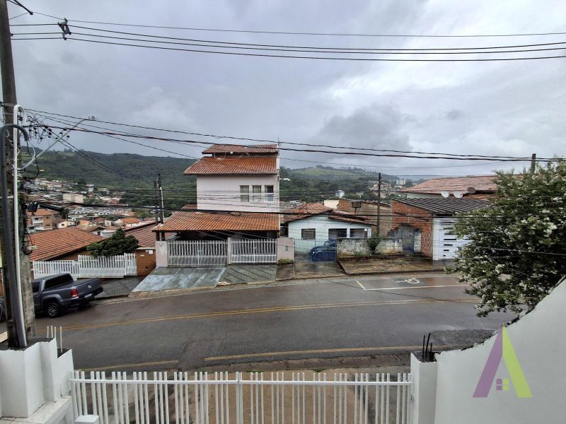 Sobrado em Bairro Tradicional de São Roque!