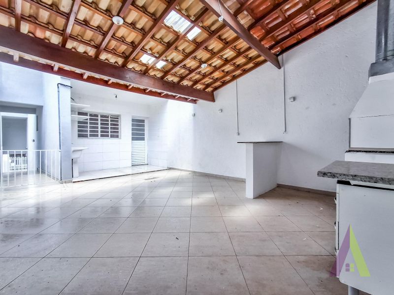 Sobrado em Bairro Tradicional de São Roque!