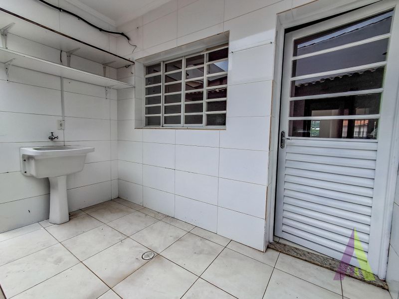 Sobrado em Bairro Tradicional de São Roque!