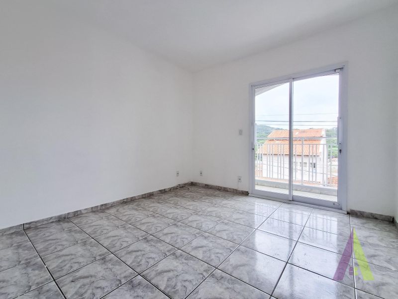 Sobrado em Bairro Tradicional de São Roque!