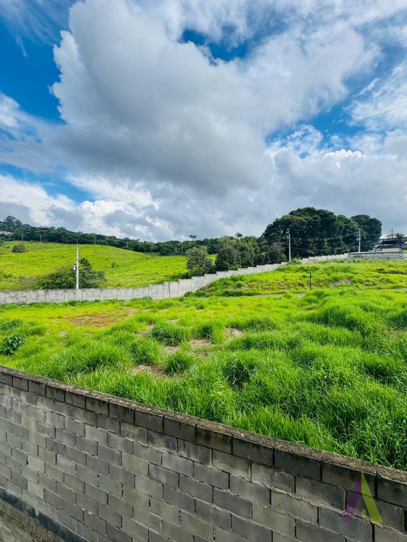 Apartamento Duplex em Condomínio Resort de São Roque!