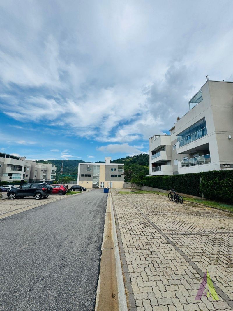 Apartamento Duplex em Condomínio Resort de São Roque!