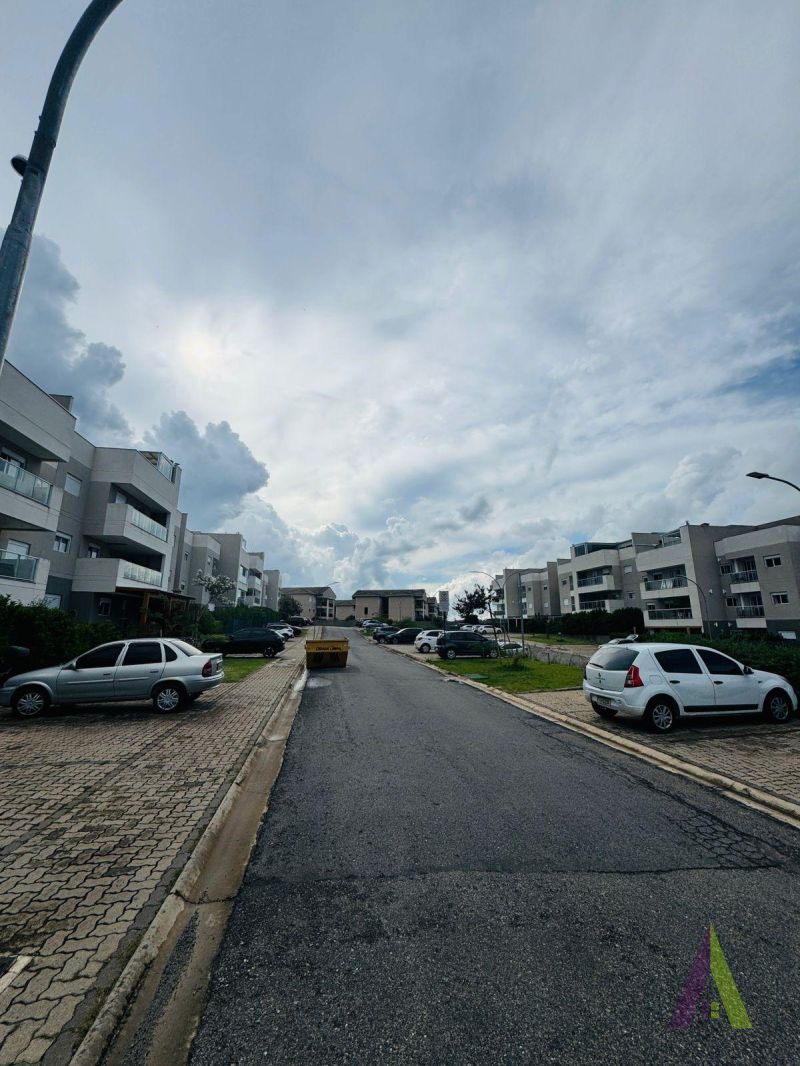 Apartamento Duplex em Condomínio Resort de São Roque!