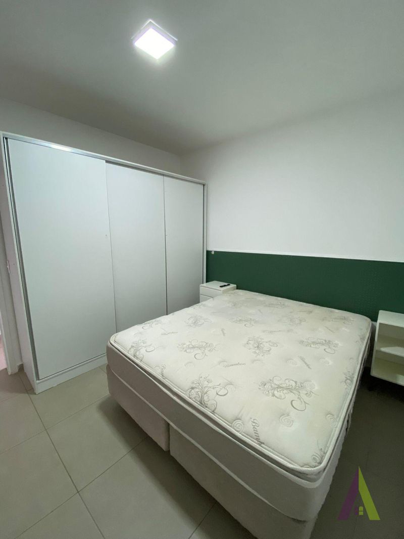 Casa Mobiliada em Condômino Fechado de São Roque!