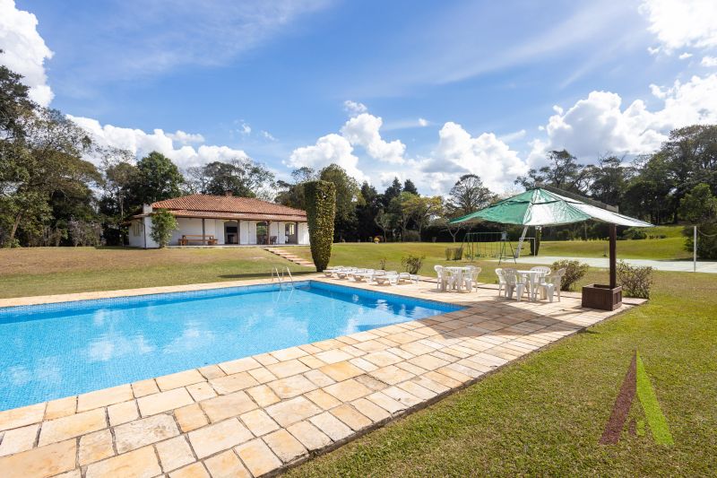 Sitio plano com linda vista em São Roque!