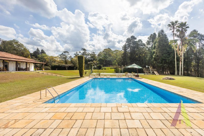 Sitio plano com linda vista em São Roque!