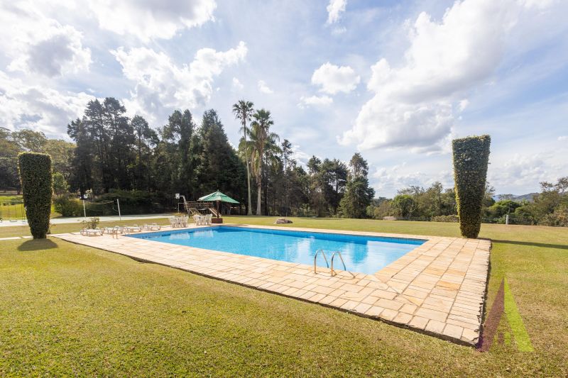 Sitio plano com linda vista em São Roque!