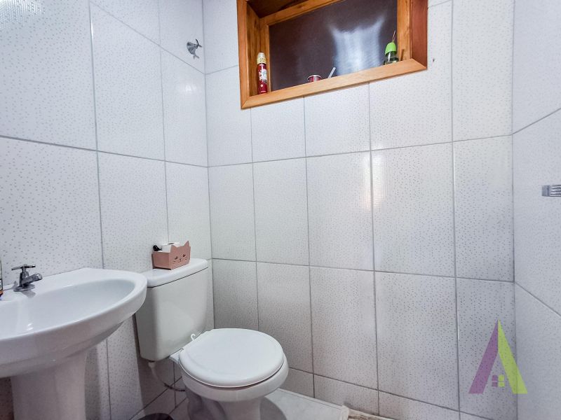 Sitio com lago, piscina aquecida e 3 casas próxímo da cidade de São Roque!