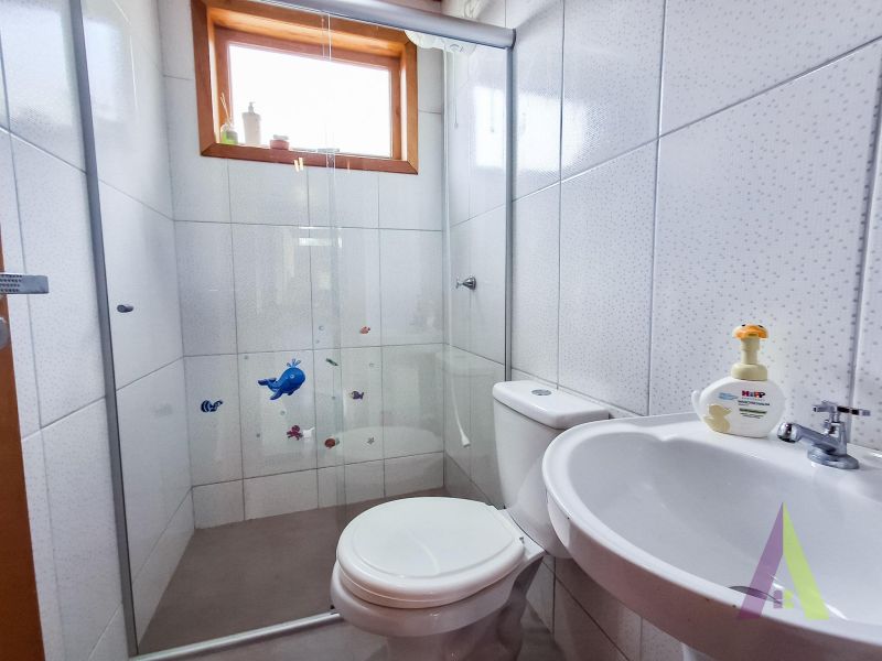 Sitio com lago, piscina aquecida e 3 casas próxímo da cidade de São Roque!