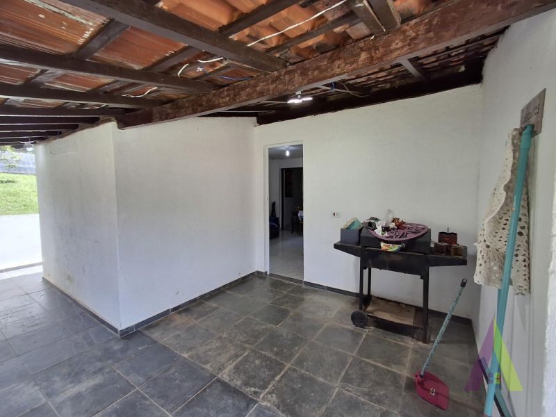 Sitio com lago, piscina aquecida e 3 casas próxímo da cidade de São Roque!