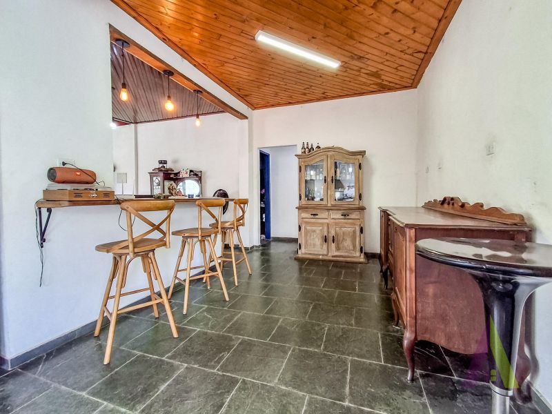 Sitio com lago, piscina aquecida e 3 casas próxímo da cidade de São Roque!