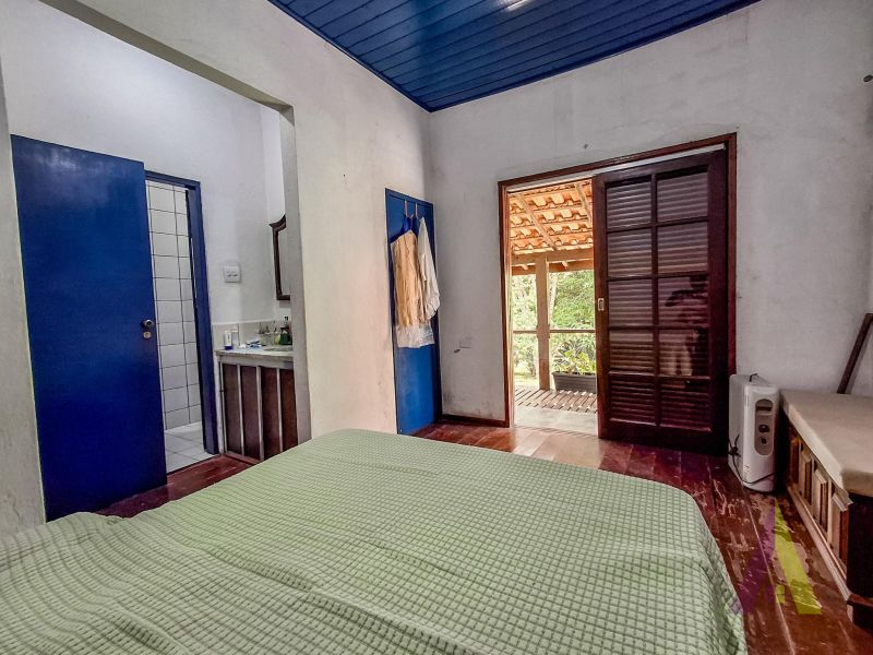 Sitio com lago, piscina aquecida e 3 casas próxímo da cidade de São Roque!