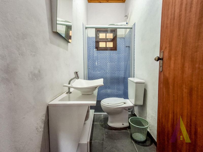 Sitio com lago, piscina aquecida e 3 casas próxímo da cidade de São Roque!