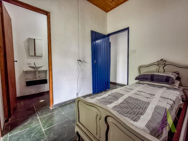 Sitio com lago, piscina aquecida e 3 casas próxímo da cidade de São Roque!