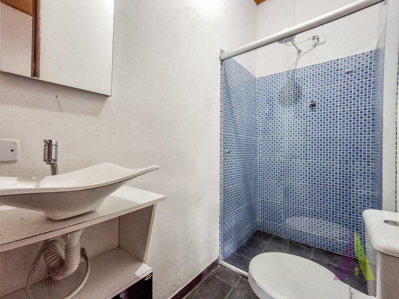 Sitio com lago, piscina aquecida e 3 casas próxímo da cidade de São Roque!