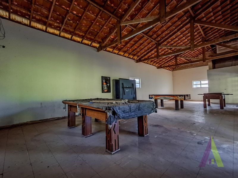 Sitio com fácil acesso e estrutura para criação de cavalos em São Roque!