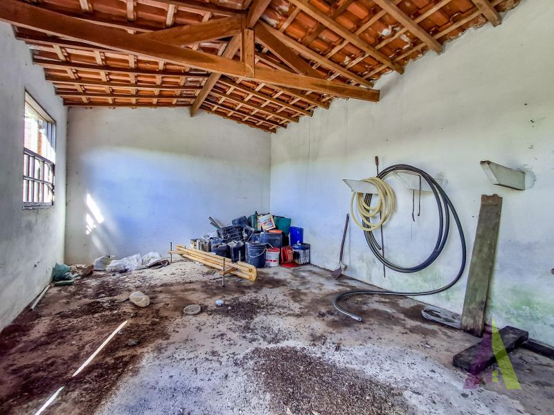 Sitio com fácil acesso e estrutura para criação de cavalos em São Roque!