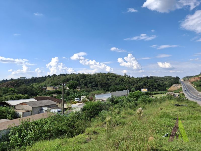 Excelente oportunidade para construir sua indústria / galpão comercial!