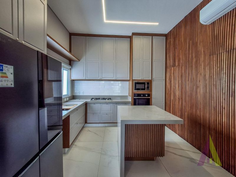 Casa térrea com moveis planejados no Alphaville Nova Esplanada 3!