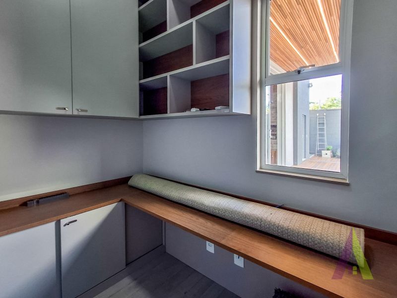 Casa térrea com moveis planejados no Alphaville Nova Esplanada 3!