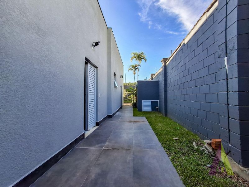 Casa térrea com moveis planejados no Alphaville Nova Esplanada 3!