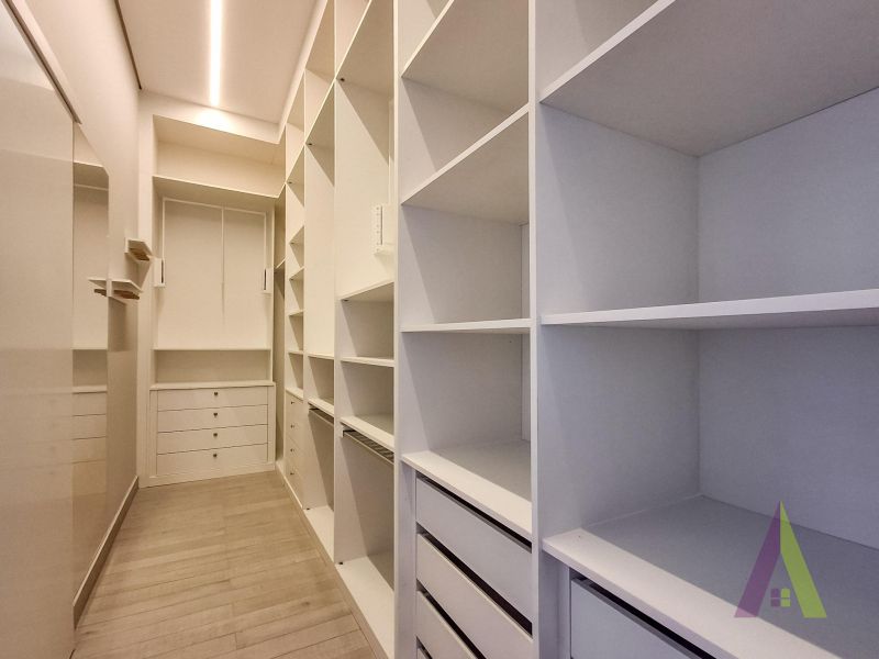 Casa térrea com moveis planejados no Alphaville Nova Esplanada 3!