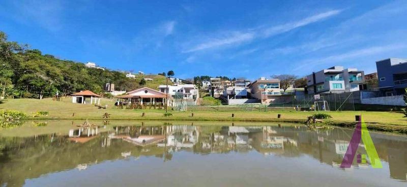 Terreno em Condomínio Fechado em São Roque!