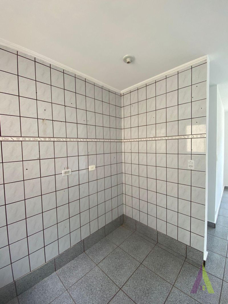 Apartamento Reformado em Bairro Tradicional de São Roque!!