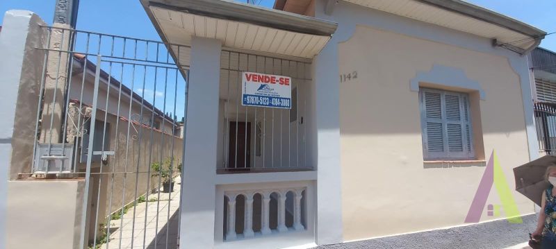 Casa Térrea no Centro de São Roque!