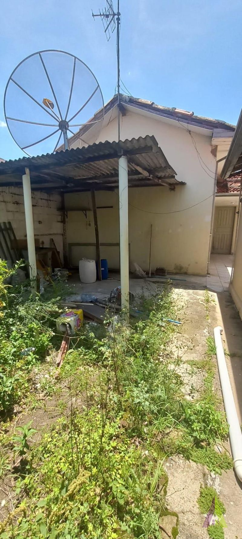 Casa Térrea no Centro de São Roque!