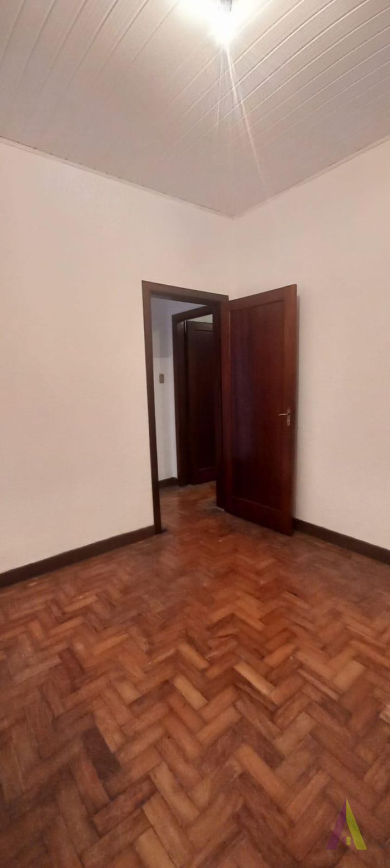 Casa Térrea no Centro de São Roque!