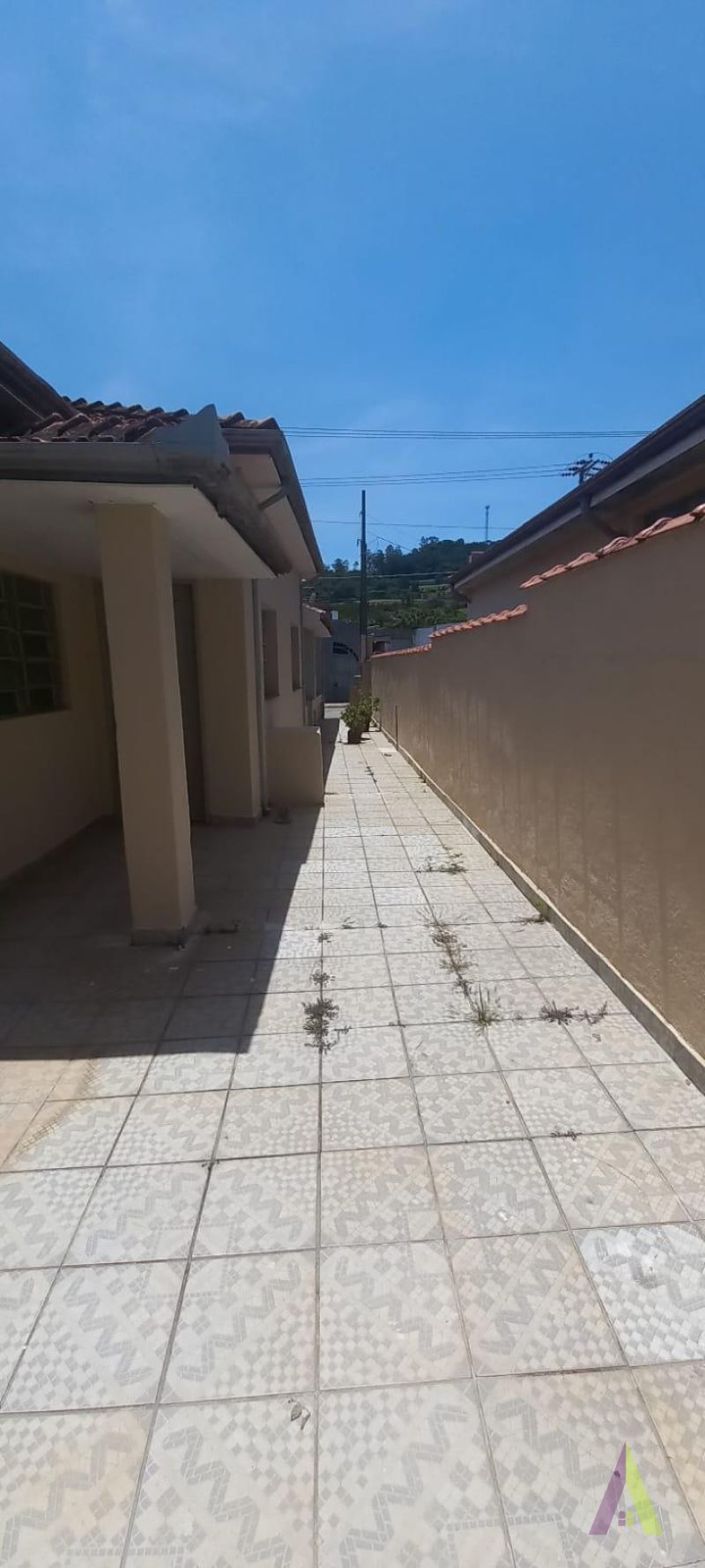 Casa Térrea no Centro de São Roque!