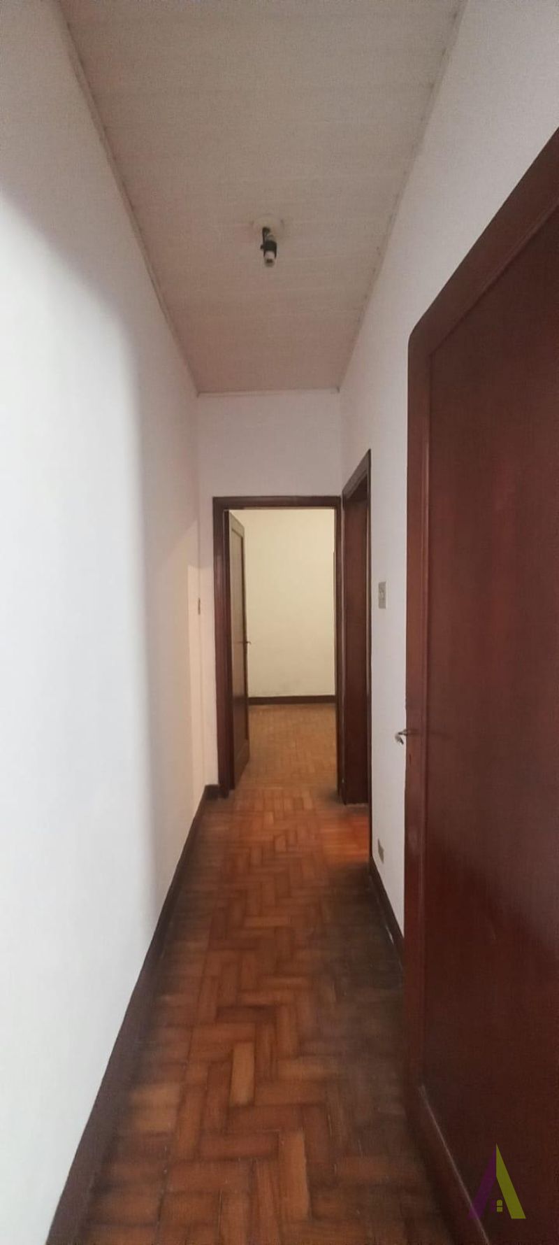 Casa Térrea no Centro de São Roque!