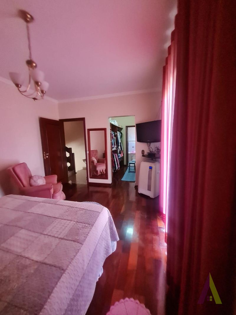 Sobrado de Alto Padrão em Bairro Tradicional de São Roque!