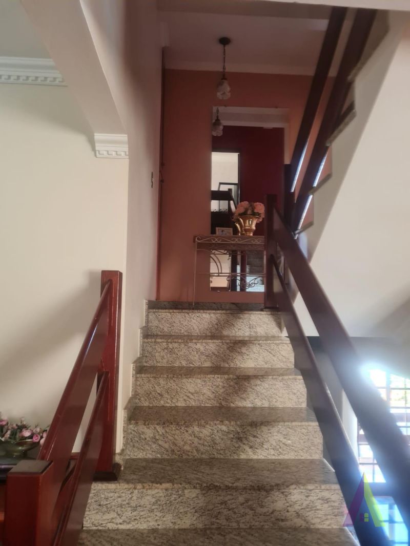 Sobrado de Alto Padrão em Bairro Tradicional de São Roque!