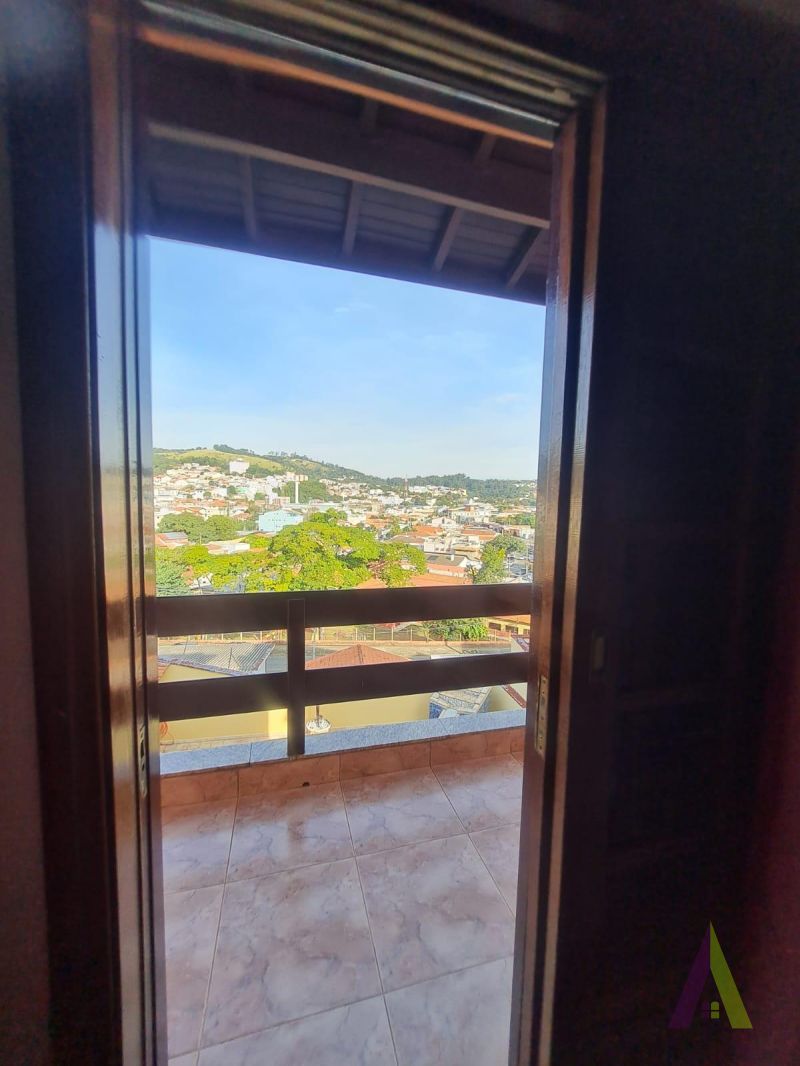 Sobrado de Alto Padrão em Bairro Tradicional de São Roque!